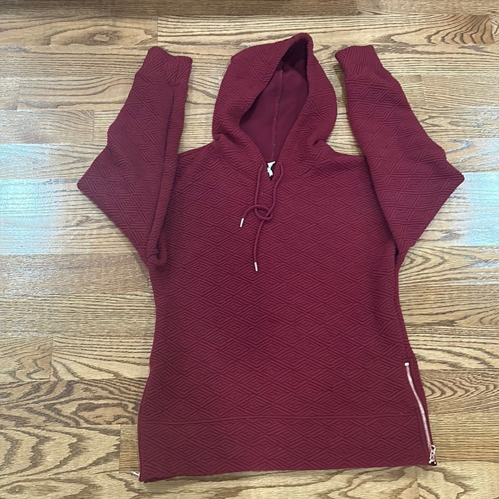 Long sleeve size m good condition women